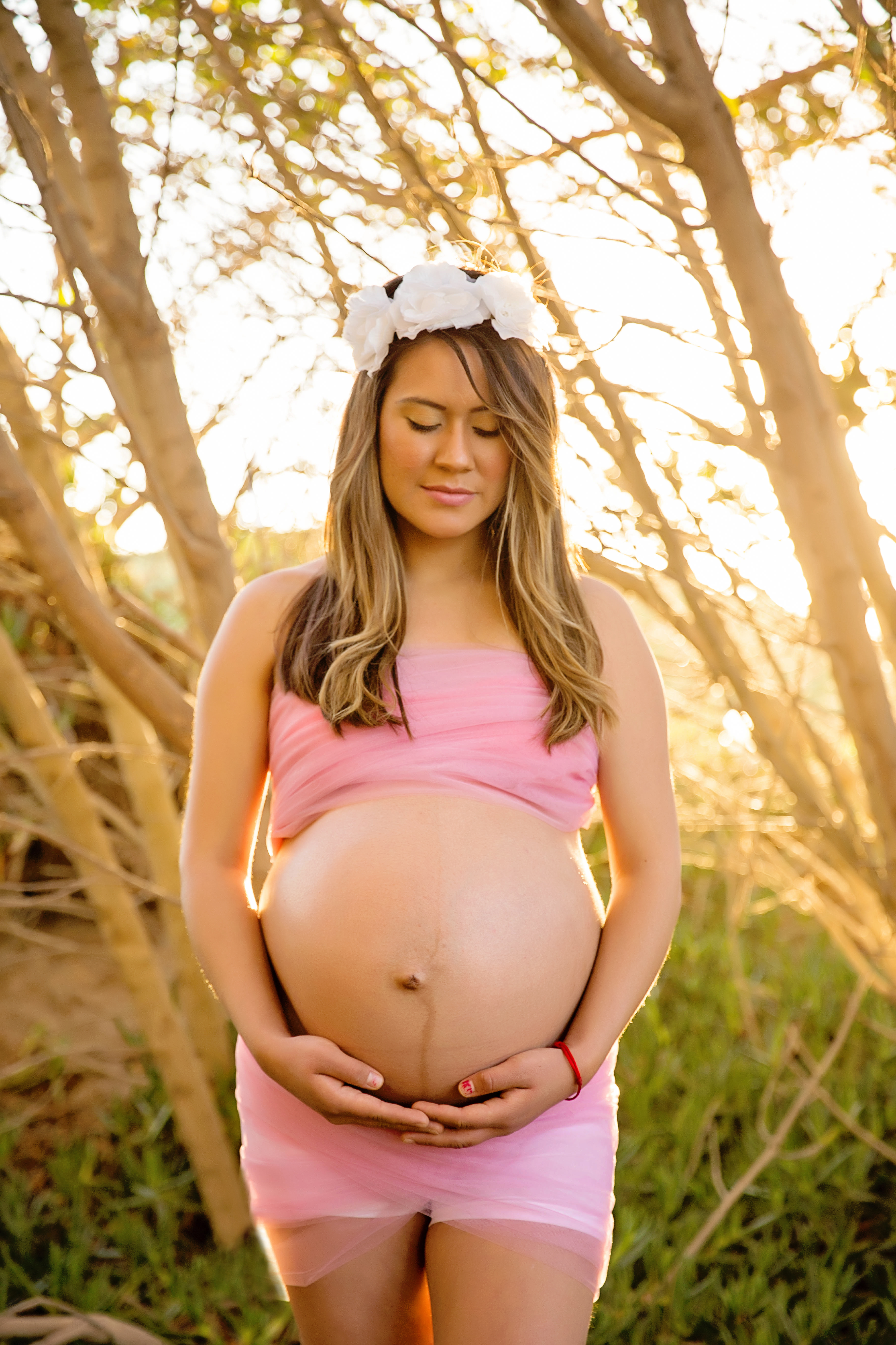 Phoenix Photographer Shares Zuma Beach Maternity Portrait Session