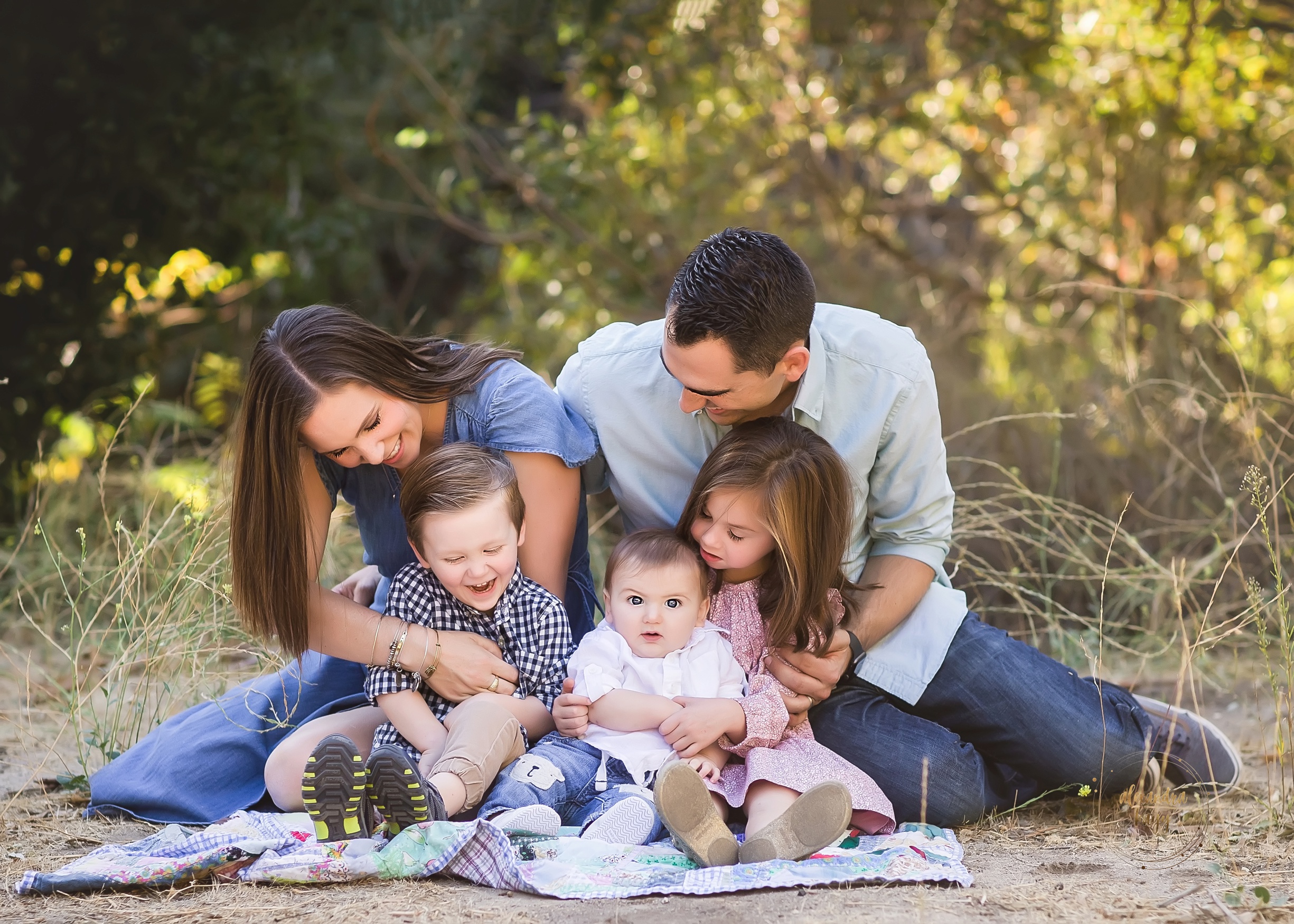 Phoenix family photographer, family photography, family photos Phoenix, get family photos taken, maricopa county family photos, professional family photographer near me