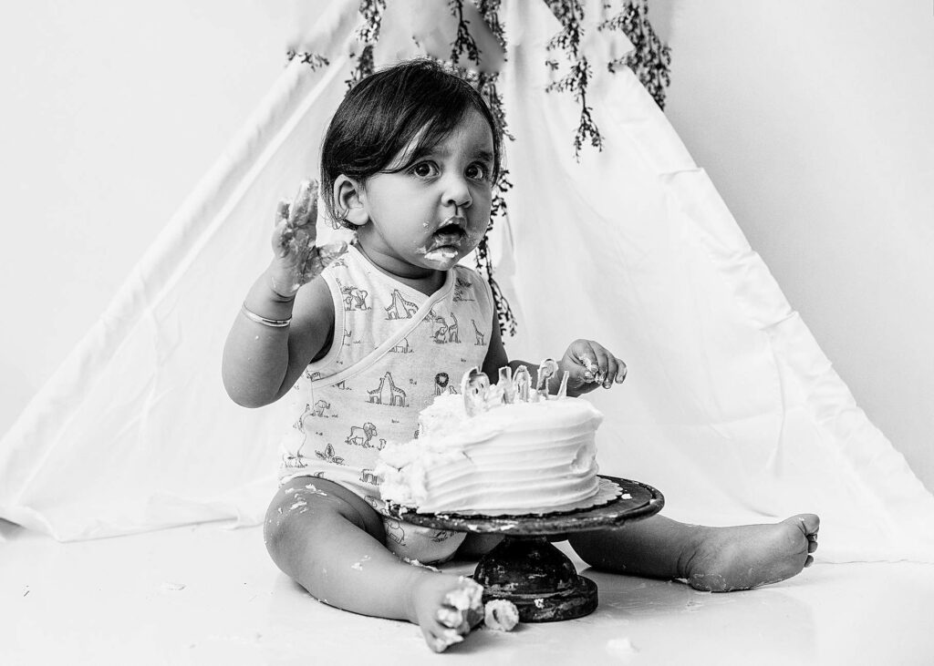 baby photographer in Phoenix, Peoria AZ milestone photography, baby photography packages