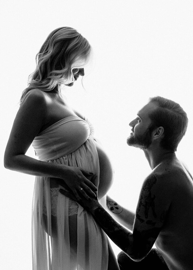 Phoenix maternity photographer, maternity photoshoot Paradise Valley,best maternity photography Buckeye Arizona