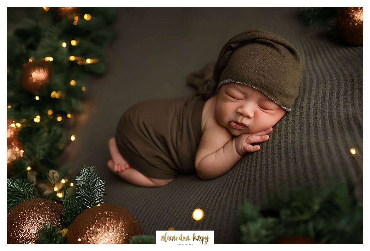 AlexandraKayyPhotography_0722.jpg in home newborn photography Phoenix, holiday themed newborn portraits, Best peoria az newborn photographer