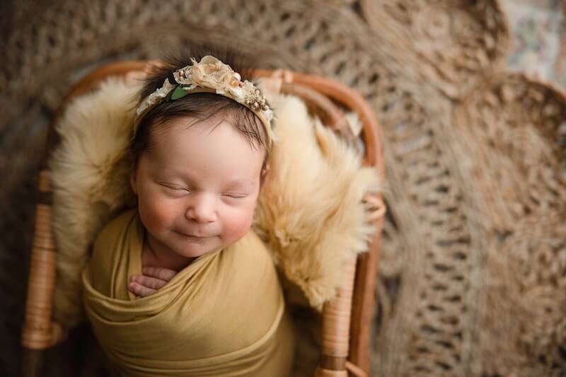Maricopa County newborn photoshoot, get newborn photos taken in Phoenix, professional newborn photos
