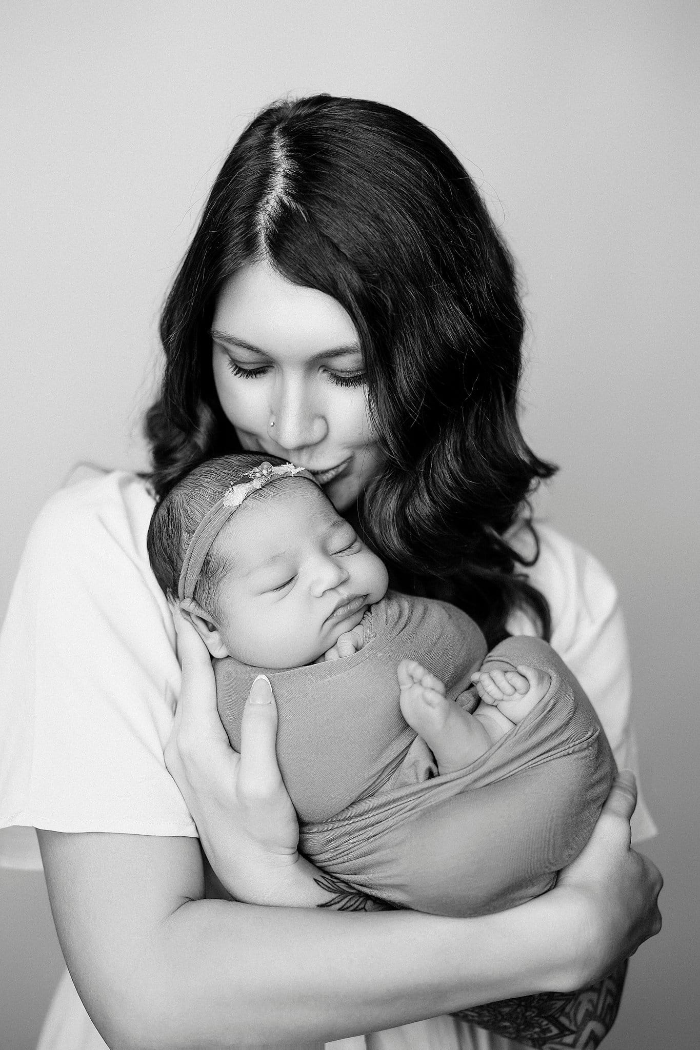 ALEXANDRAKAYY.COM-7bw_surprise photographer.jpg ALEXANDRAKAYY.COM-7bw_surprise photographer.jpg